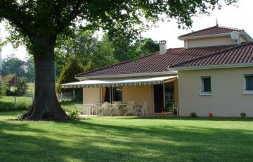 Store traditionnel ST LAURENT SUR GORRE