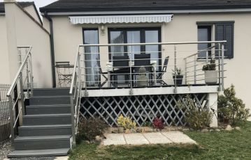 Garde-corps aluminium Enios Filant à barreaudage vertical 1 lisse axée couleur garde -corps : gris anthracite Ral 7016 Man courante rectangulaire